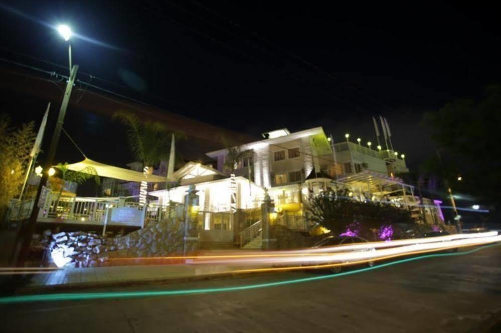 Club House Hotel Villa Carlos Paz Buitenkant foto