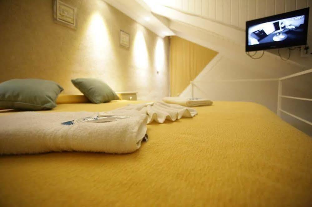 Club House Hotel Villa Carlos Paz Buitenkant foto